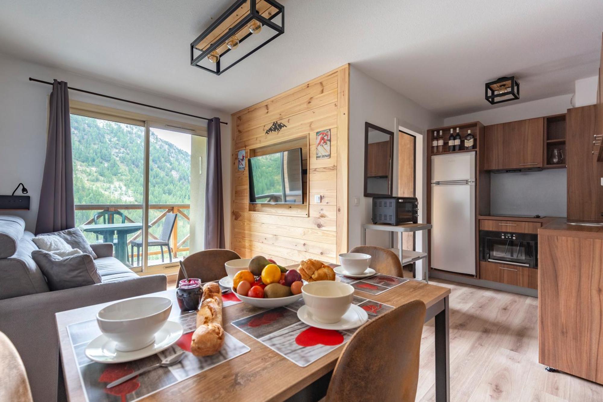 Joli T2, Centre, Parking Prive, Wifi, Local A Ski إيزولا المظهر الخارجي الصورة