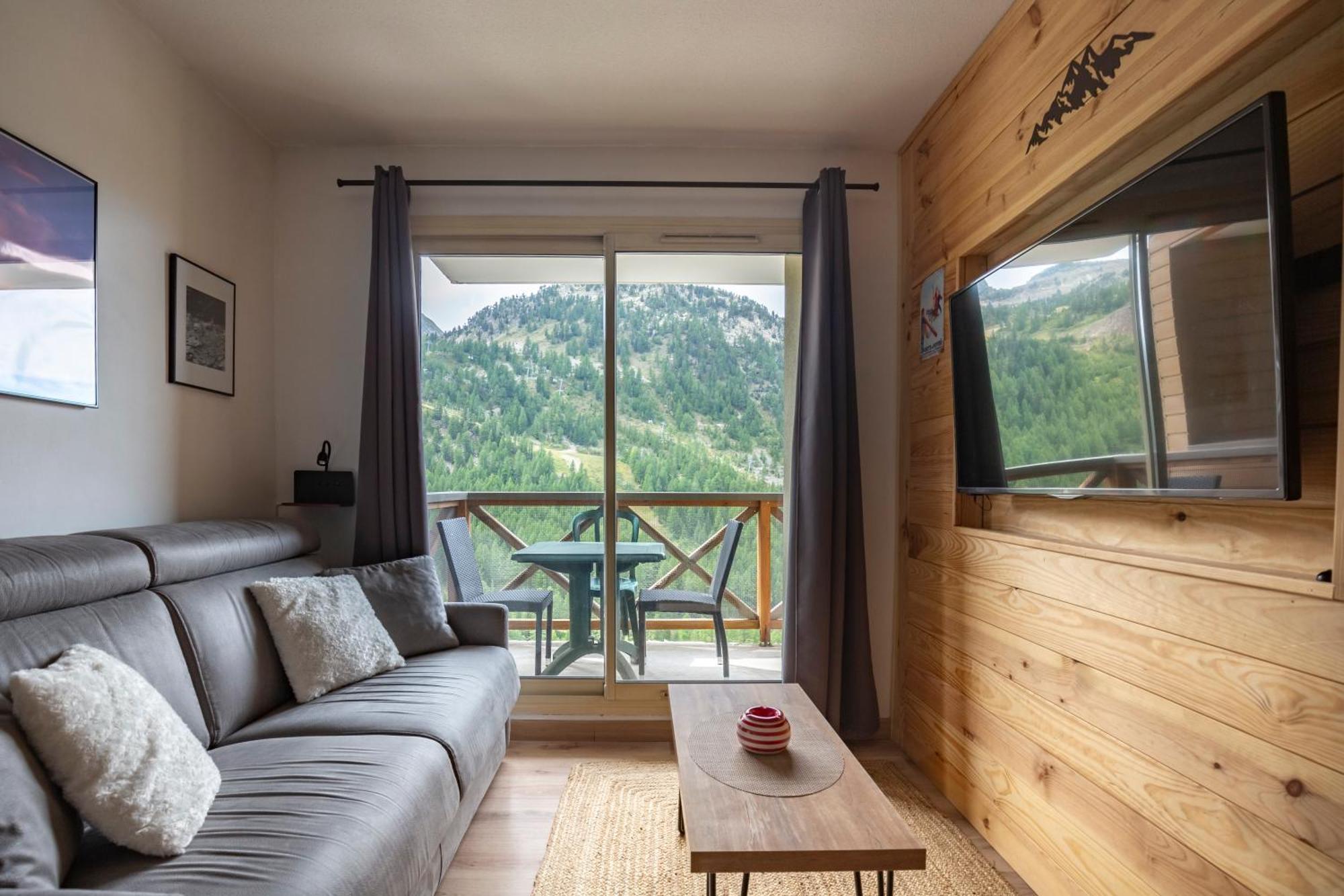 Joli T2, Centre, Parking Prive, Wifi, Local A Ski إيزولا المظهر الخارجي الصورة